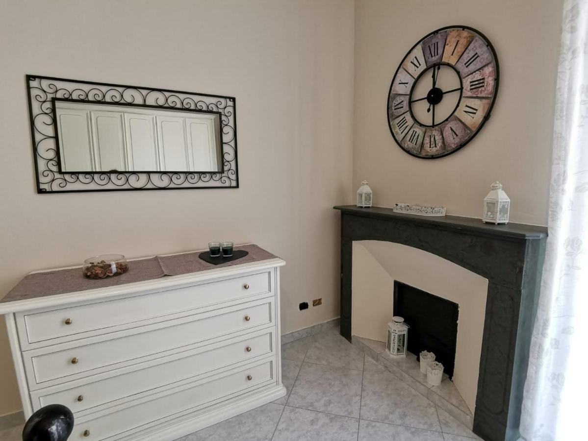Casa In Centro Leilighet Ventimiglia Eksteriør bilde