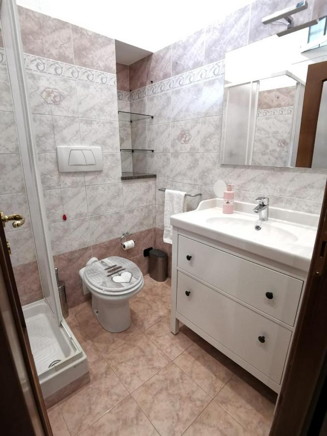Casa In Centro Leilighet Ventimiglia Eksteriør bilde
