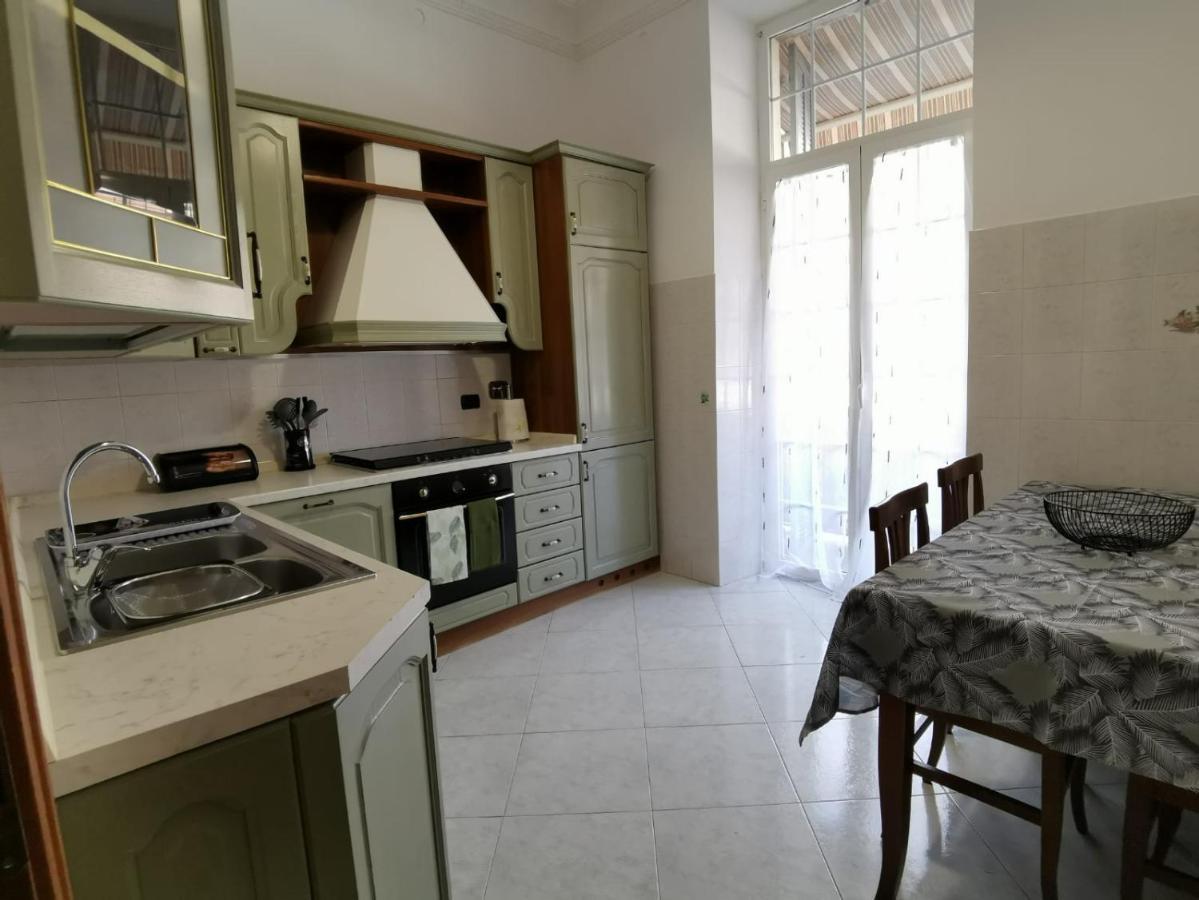 Casa In Centro Leilighet Ventimiglia Eksteriør bilde