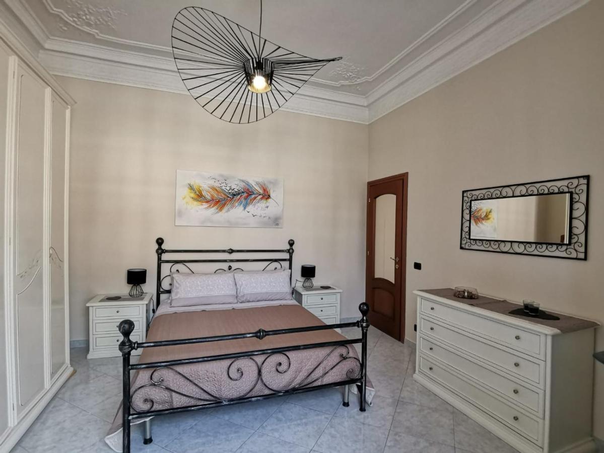 Casa In Centro Leilighet Ventimiglia Eksteriør bilde