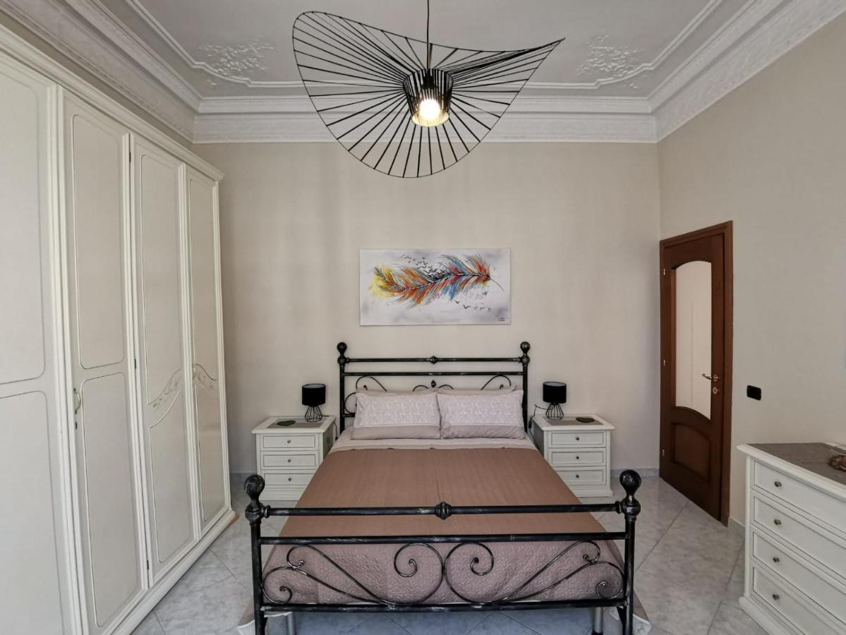 Casa In Centro Leilighet Ventimiglia Eksteriør bilde